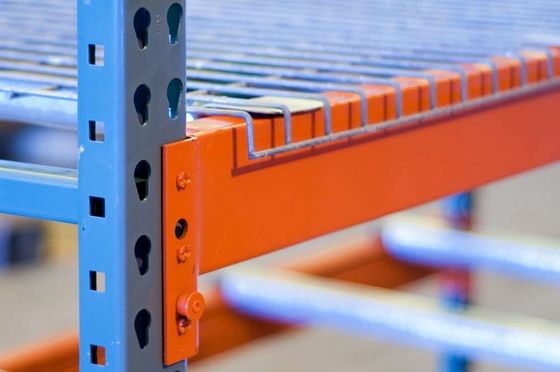 Teardrop Heavy Duty Steel Selective Pallet Racking System cho các giải pháp lưu trữ